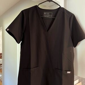 Black Figs Scrub Set